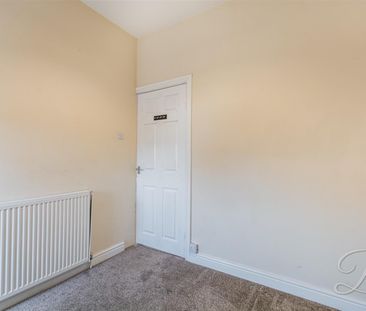 3 bedroom - Photo 2