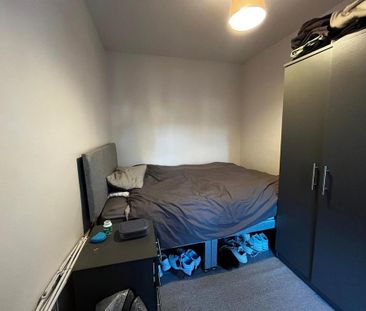 4 bedroom private hall to rent - Photo 6