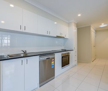 Simple and Modern Duplex Living - Photo 6