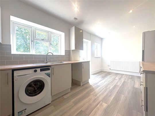 3 bed Terraced House for rent - Photo 1