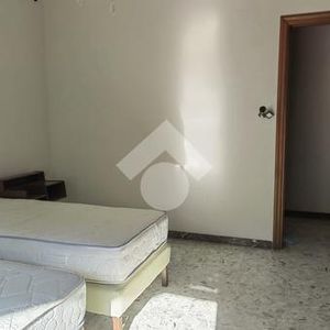 Monolocale in affitto - Photo 2