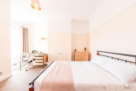 3 bedroom terraced house to rent - Photo 3