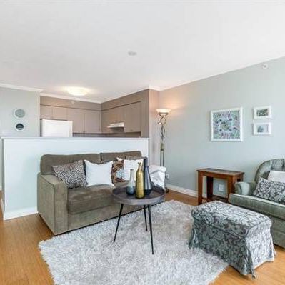 1 Bedroom 1 Bathroom - Downtown Vancouver Condo with Ocean Views - Photo 3