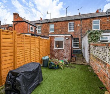 2 bedroom terraced house to rent - Photo 5