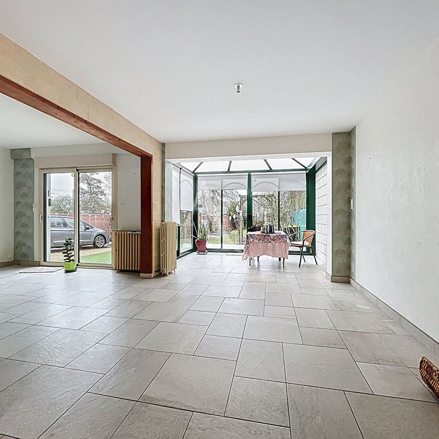 Location Maison 5 pièces 110m² BECON LES GRANITS 49370 - Photo 1