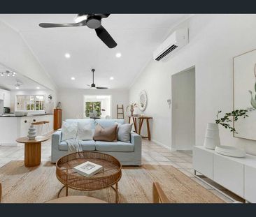 Home among the gum trees.... - Photo 1