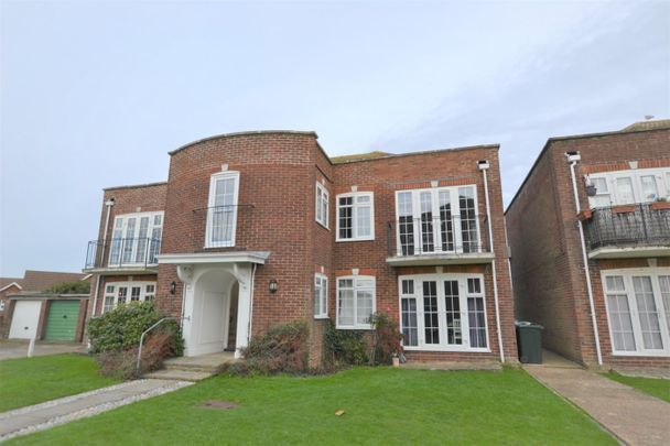 A 2 Bedroom Flat Instruction to Let in Bexhill-on-Sea - Photo 1