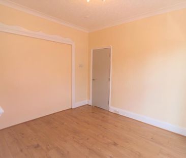4 bedroom terraced house to rent - Photo 1