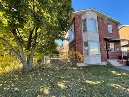 Maison à étages à louer - Gatineau (Aylmer) (La Seigneurie, Glenwood) Maison à étages à louer - Gatineau (Aylmer) (La Seigneurie, Glenwood) - Photo 3