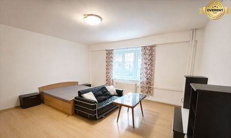 GRAVITAS | Na prenájom priestranný 1-izbový byt 43 m² | Šancová ulica - Photo 3