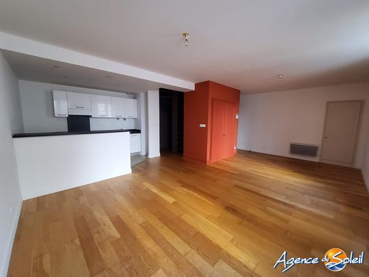 Location Appartement 3 pièces 79m² NARBONNE 11100 - Photo 1