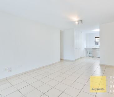 2/109 High Street, Southport QLD 4215 - House For Rent | Domain - Photo 2