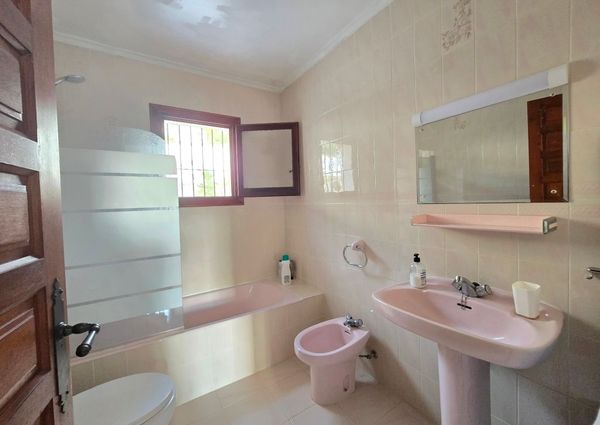 SPACIOUS VILLA FOR RENT FOR LONG TERM INCLUDING SUMMER