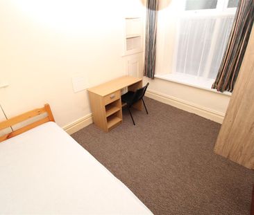 House - End Terrace For Rent Wood Road, Pontypridd - Photo 6