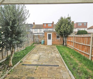 Price £2,950 pcm - Available Now - Unfurnished - Photo 4