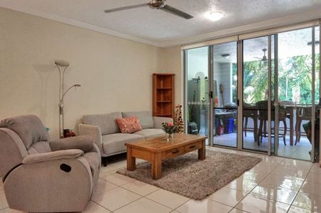 CENTRAL 3 BEDROOM APARTMENT - NON FURNISHED - Photo 3