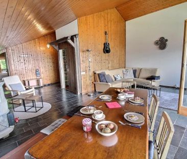 Appartement à louer à la semaine sur la place du village - Photo 3