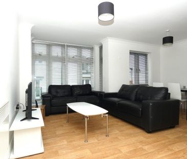 2 bedroom flat to rent - Photo 1