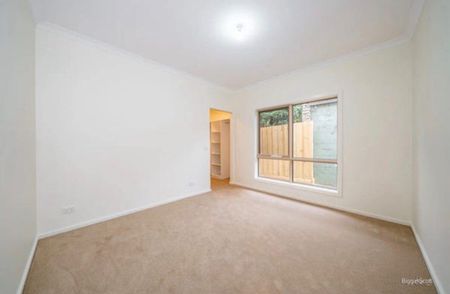 Ferntree Gully - Photo 2