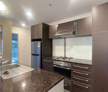 Spacious 2 bedroom apartment next to St Lukes mall - Photo 3