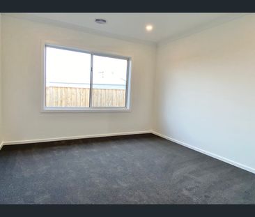 23 Echuca Avenue, Eynesbury, Vic 3338 - Photo 4