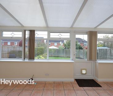 4 bedroom detached house to rent - Photo 3