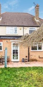 4 bedroom semi-detached house to rent - Photo 4