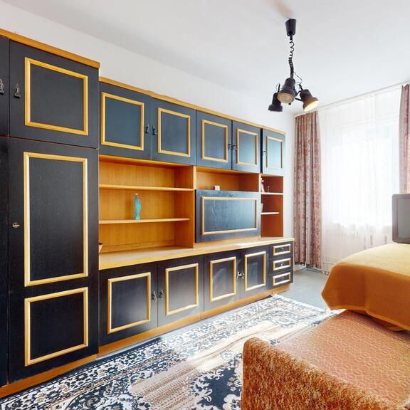 Rozkładowe mieszkanie w niskim bloku - Zdjęcie 1