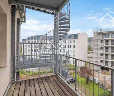 Urbanes Flair mit Balkon und Komfort - Photo 1