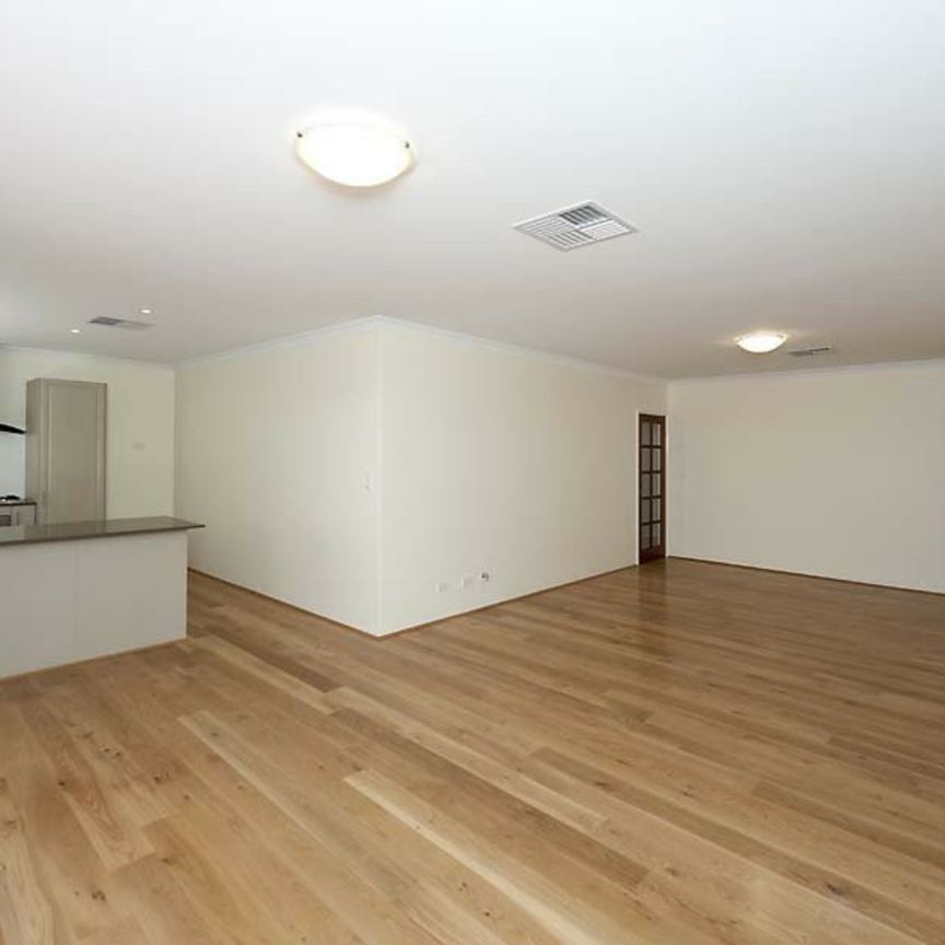 Modern Open Plan Living - Photo 1