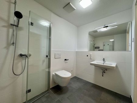 Moderne 2-Zimmer-Wohnung mit Balkon und Stellplatz in zentraler Lage - Foto 5