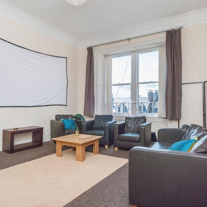 6 bedroom flat to rent - Photo 1