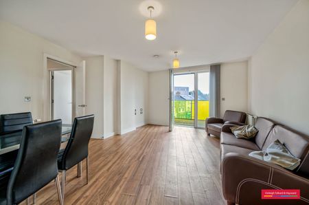 Finchley Road, London, NW11 - Photo 3