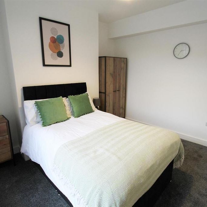 1 bedroom in a house share to rent - Photo 1