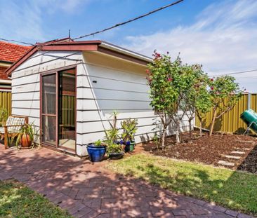 Comfortable Family Home in Seaton - Photo 5