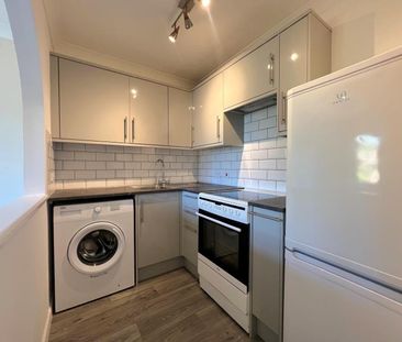 Guernsey Close, Guildford, Surrey, GU4 - Photo 6