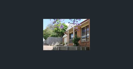 COMFORTABLE VILLA, PRIVATE ACCESS DRIVEWAY, WALK TO LAMBTON SHOPPING VILLAGE - Photo 4