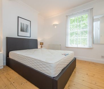 2 Bed Semi-Detached House, Strand On The Green, W4 - Photo 4