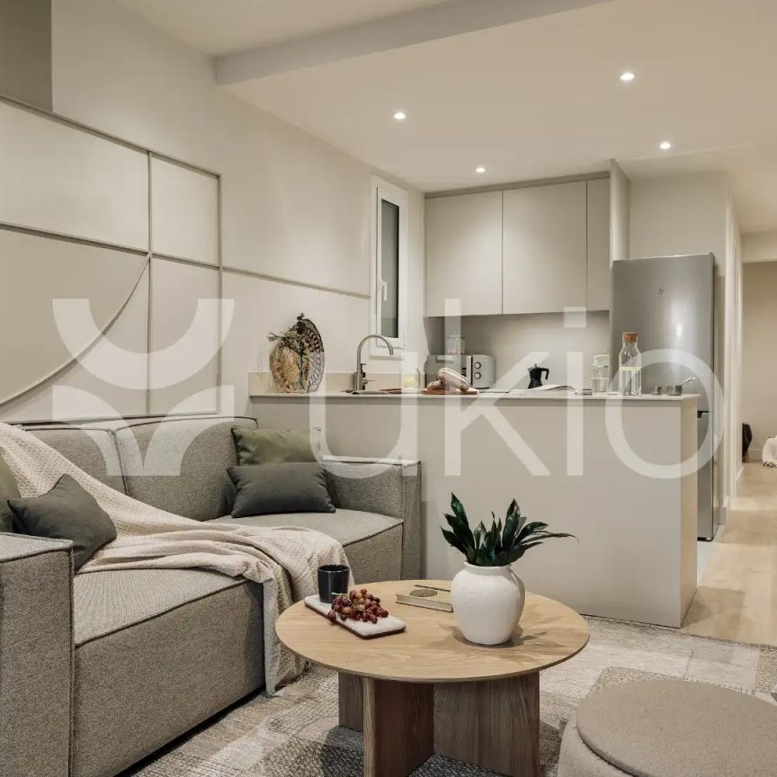 Apartamento de alquiler en Carrer de Balmes, El Putget i el Farró - Photo 1