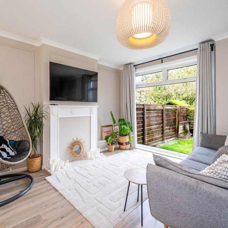 3 bedroom semi-detached house to rent - Photo 1
