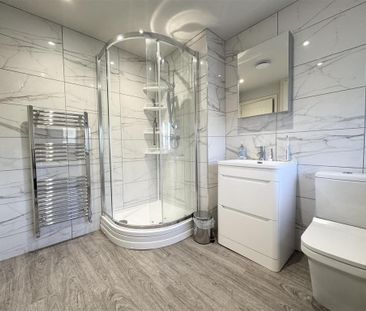 1 bedroom character property to rent - Photo 6