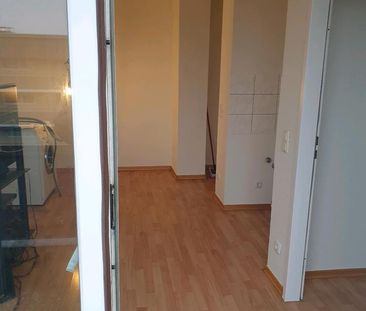 2 Zimmer Wohnung , WC Dusche, Balkon , nähe Wiener Platz - Photo 2