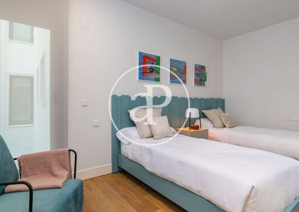 Flat with terrace for rent in Goya (Madrid)