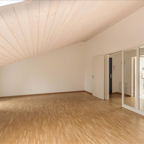 "Living in the Green" - Photo 1