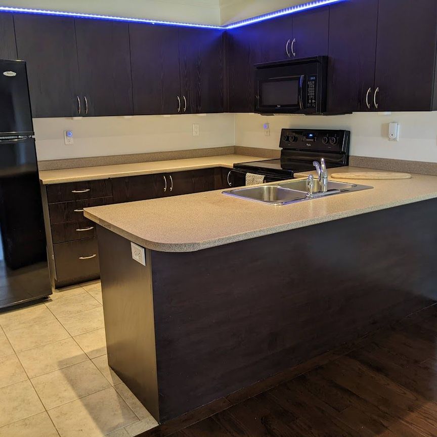 For Lease - 19 Hays Boulevard Unit# 19, Oakville, Ontario - Photo 1