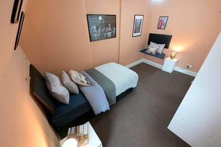 Room in a Shared Flat, London, N8 - Photo 2