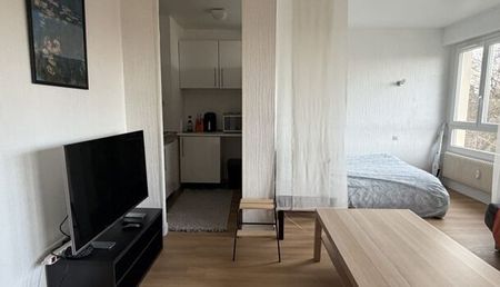 Appartement 1 pièces 37m2 REIMS 591 euros - Photo 3