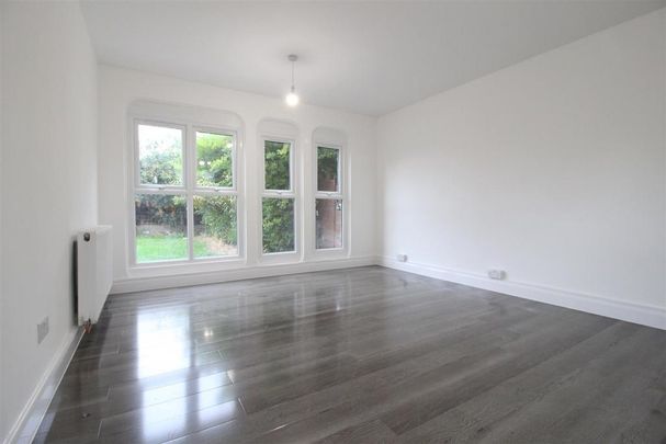 3 bedroom end of terrace house to rent - Photo 1