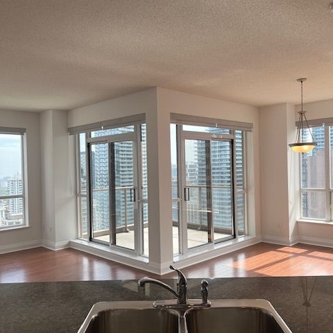 For Lease - 925 Bay Street Unit# 3106, Toronto, Ontario - Photo 1