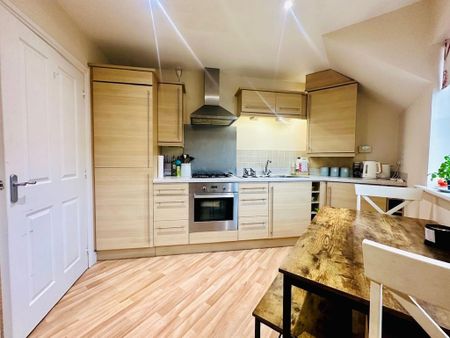 2 bedroom flat to rent - Photo 5